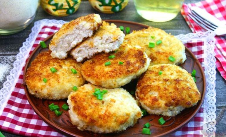 Рецепт сочных куриных котлет